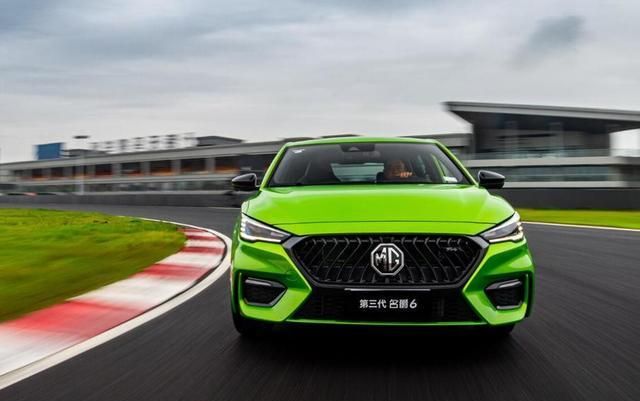 外观内饰更具运动范新款名爵6正式上市售价9381398万