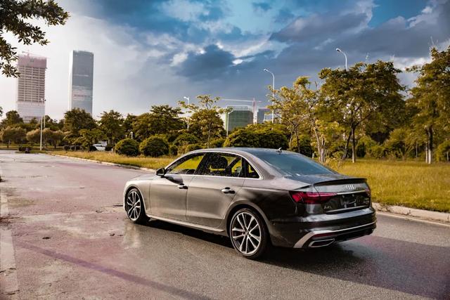 唯我独尊 奥迪A4L 2020款45 TFSI quattro臻选动感型