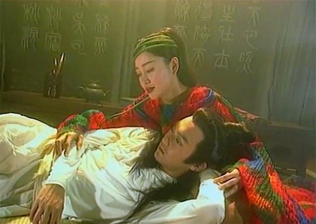 《白发魔女》19年:蒋勤勤仍活跃,林芳兵息影,"何萼华"已离世