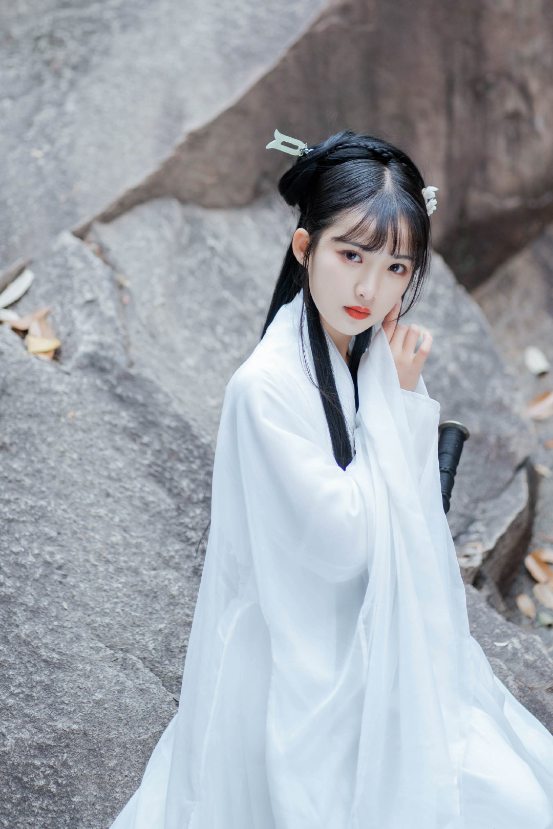 白衣胜雪仗剑天涯是你的神仙姐姐吗