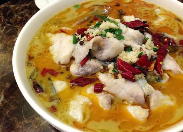 美食精选:酸菜鱼,白灼虾,酱爆杏鲍菇,腐乳生菜