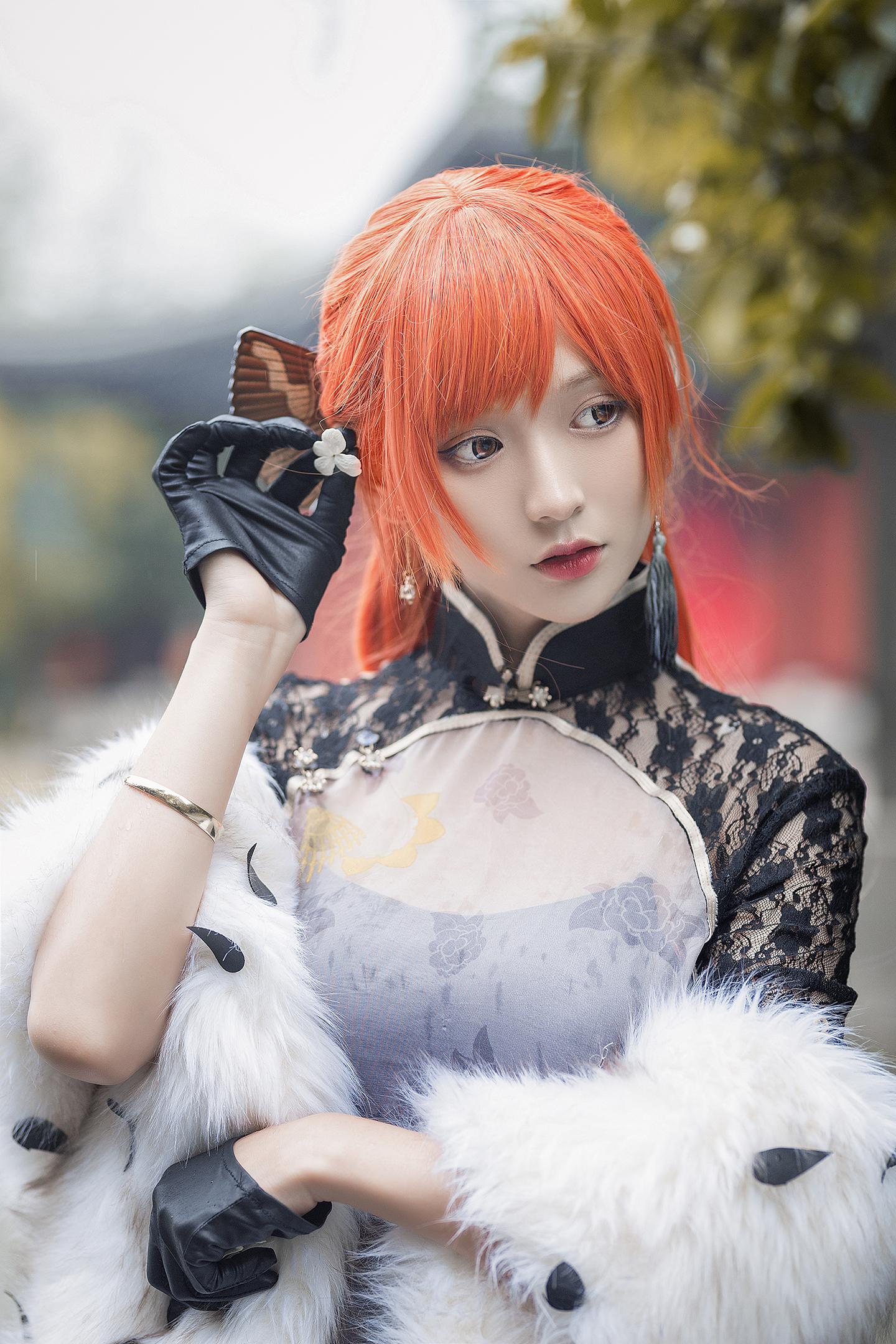 碧蓝航线君主cos指挥官大人久等了