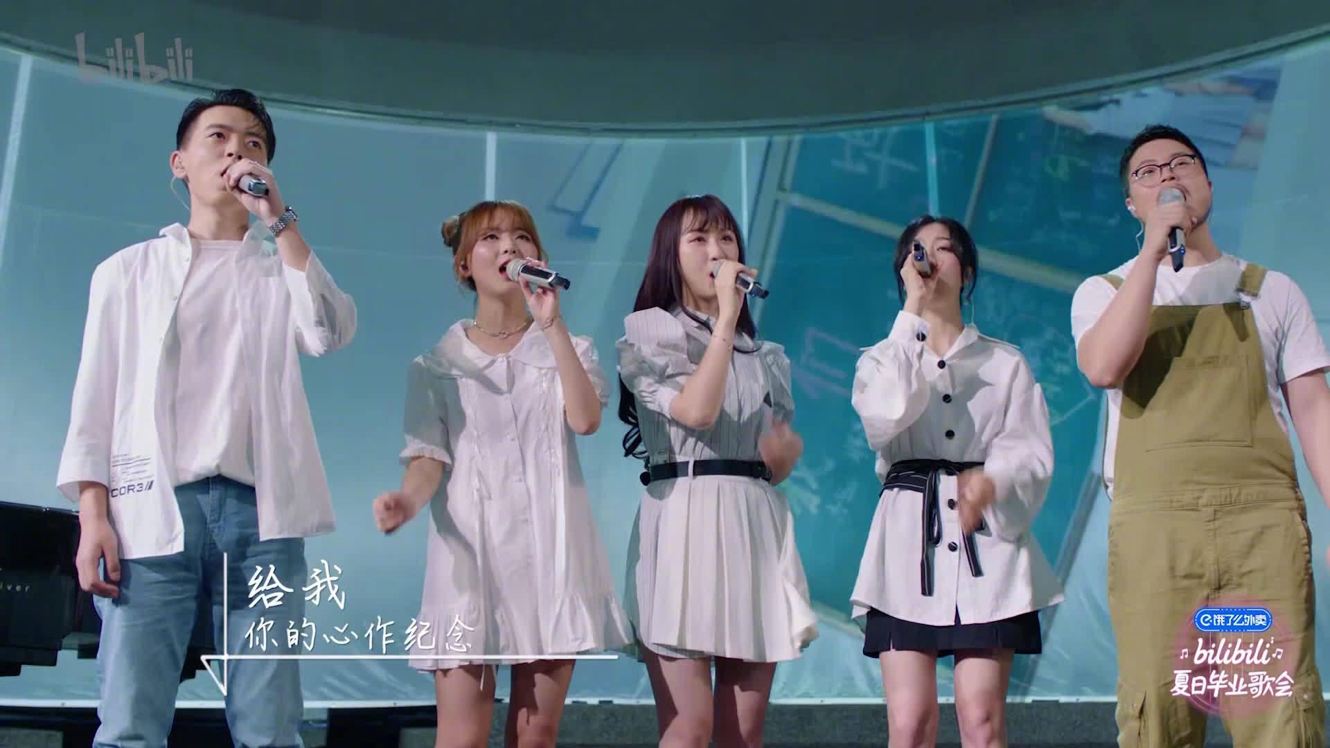 今晚上,up主飞鸟乐团的节目又是开口跪系列,语言技能满分!