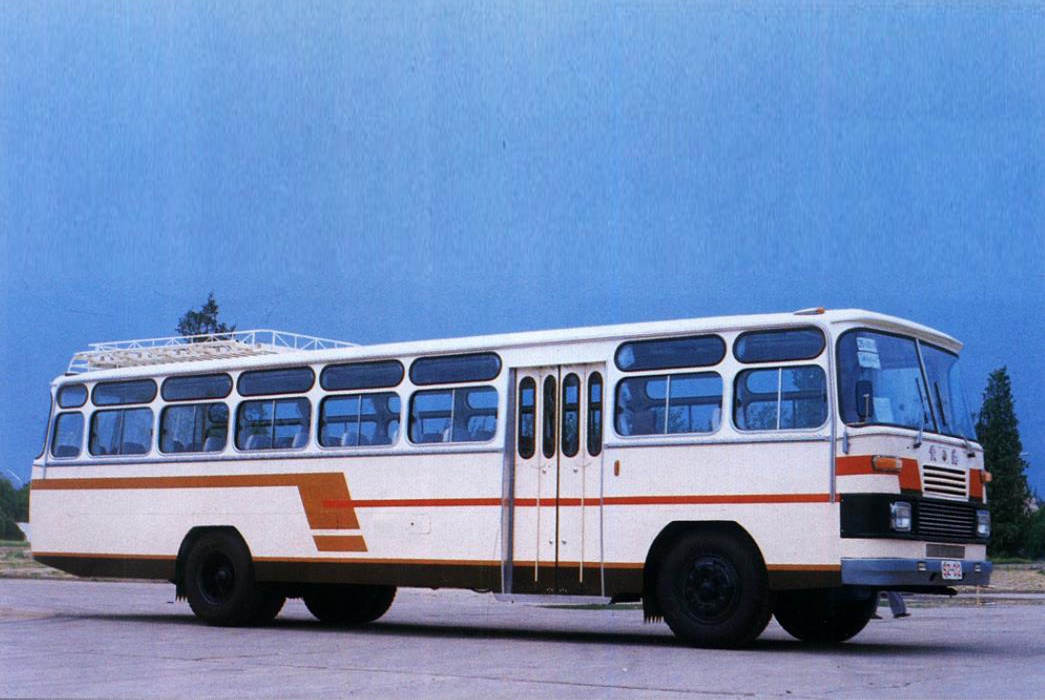 80年代黄海客车图片