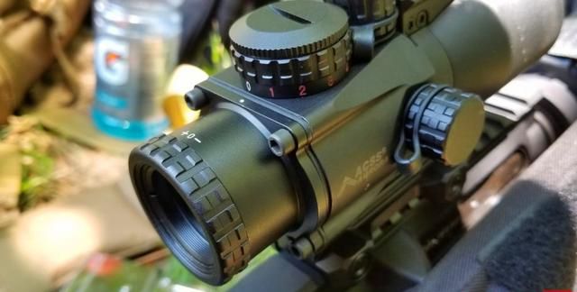 3000小时电池寿命,中国制造!怪不得老外说这个5倍镜性价比真高