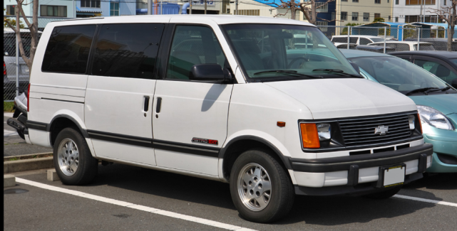 五菱宏光(配置|询价)这些"神车",但在中国以外地区,雪佛兰express系列