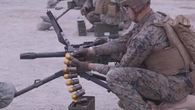 美军m119式105mm轻型榴弹炮,感受一下实弹射击的威力怎么样?