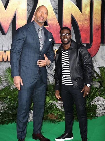 nba巨星有多小?魔术师在他身边像小孩,此人有两个坎特这么大!