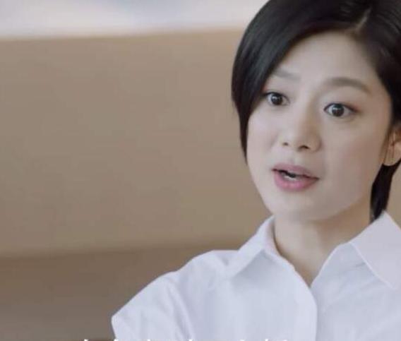 有种整容叫"艾情"王真儿,曾被嫌弃长得老,如今蓄长发美到犯规