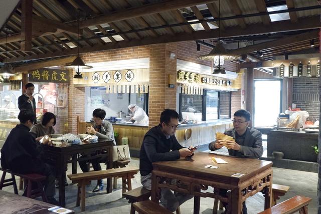 嘉兴南门头重温80年代的老字号美食,寻找记忆中的童年味道