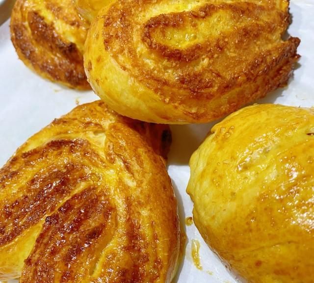 奶香椰蓉面包,松软香甜,椰香浓郁