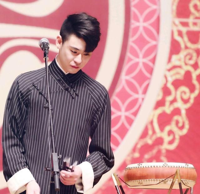 像《锁麟囊》《白蛇传》很多,可能张云雷觉得粉丝还能学会更多吧,在