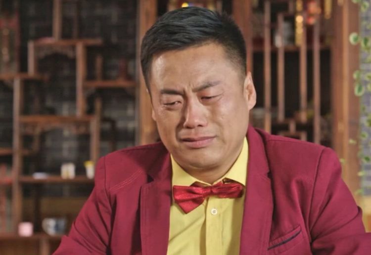 妻子曾陪他住10年地下室后被赵本山捧红今送妻子500平别墅