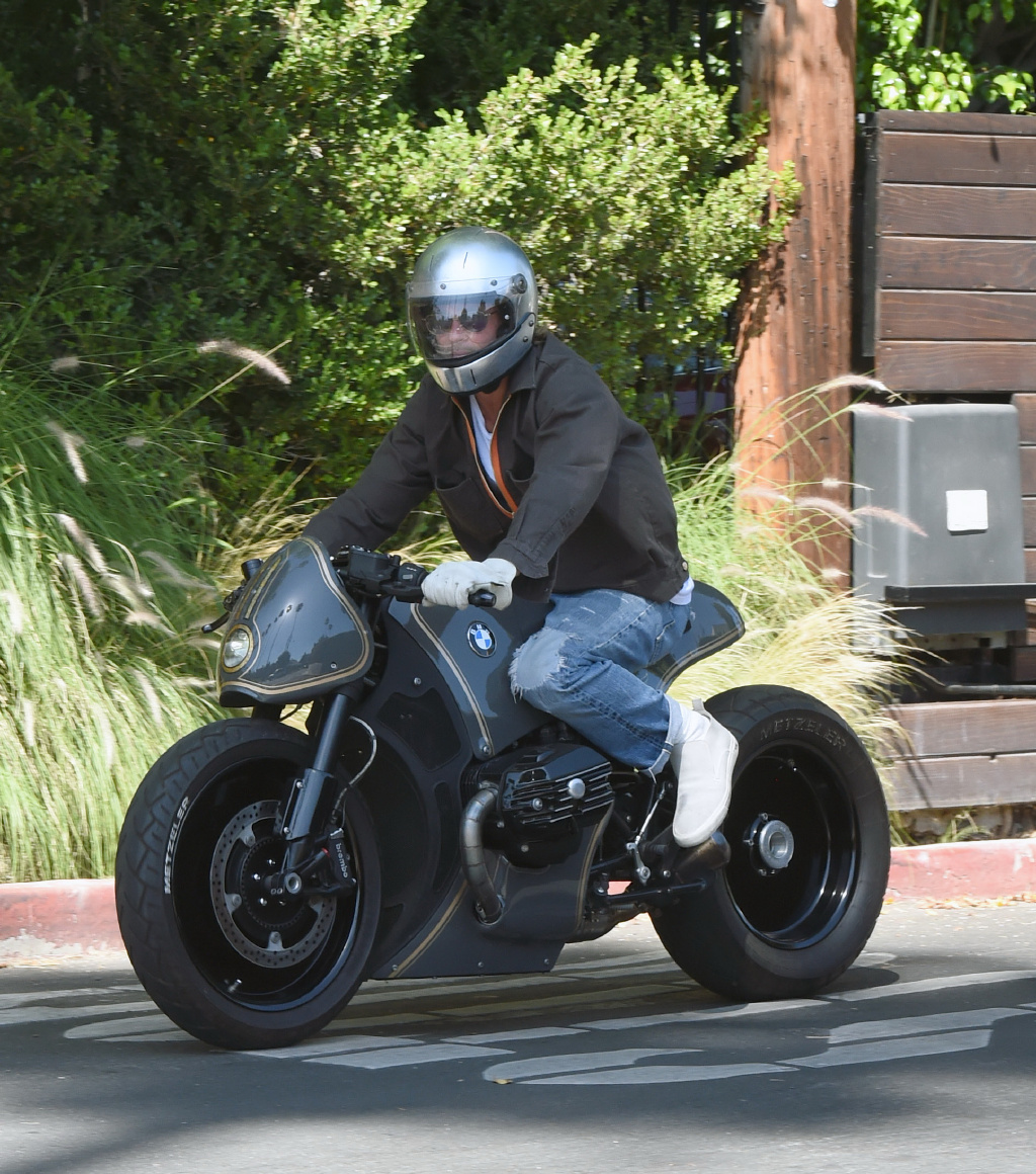 布拉德皮特和安吉丽娜·朱莉关系终于缓和!驾车看望6个孩子