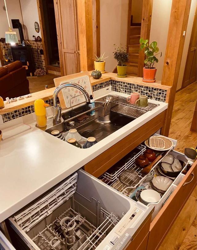 日式厨房80公分宽大单槽,收纳沥水功能太全面!国内为啥不学学?