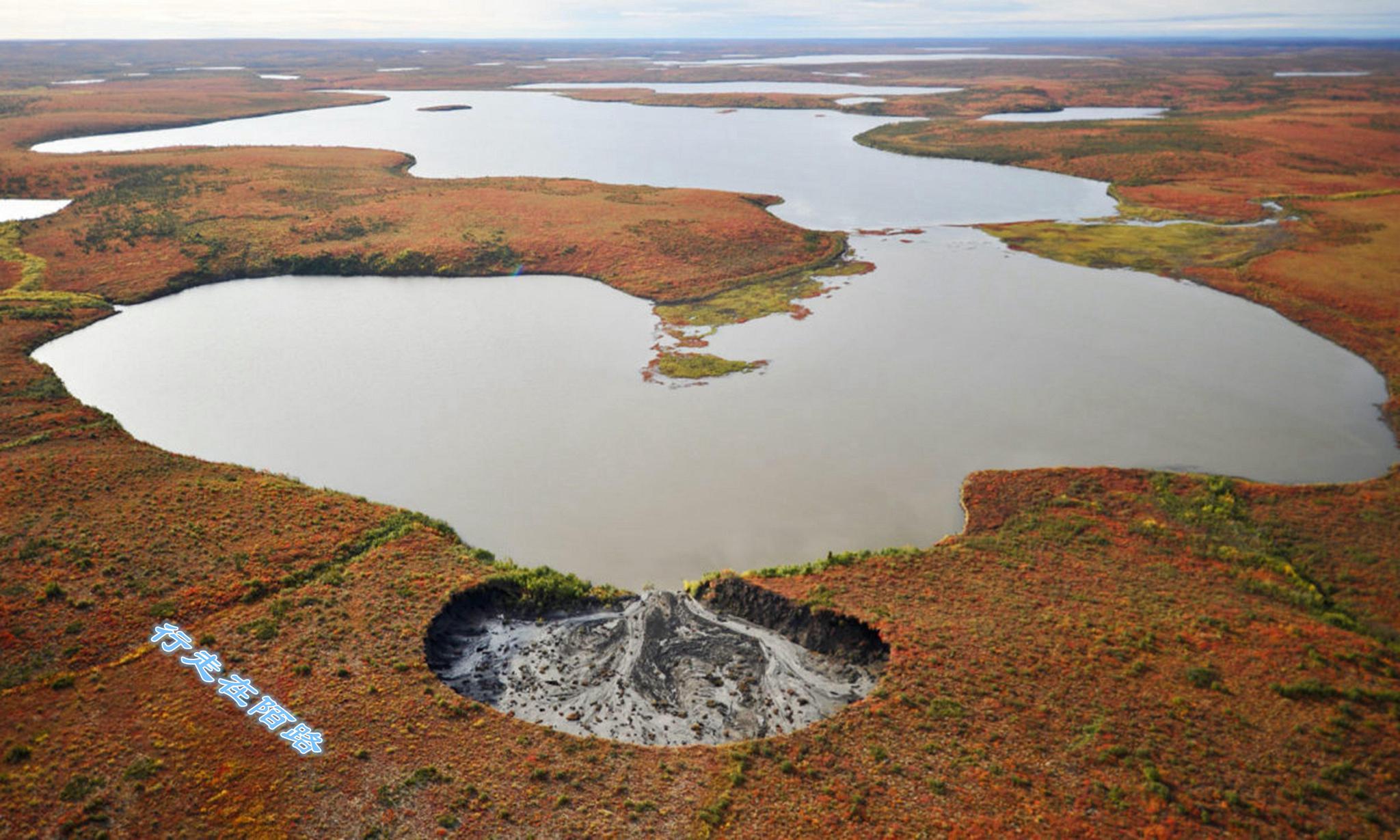 俄罗斯永冻土融化:地面下陷百米深,出土3万年前的马化石