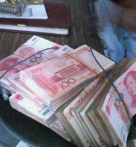 小伙用张100元钞票一秤,带新娘跑了|彩礼|岳母|彩礼钱_新浪新闻