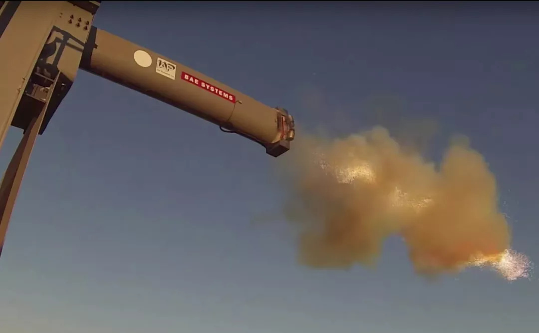 打造史无前例武器,俄军钢铁洪流受到威胁|钢铁|电磁炮|洪流_新浪新闻