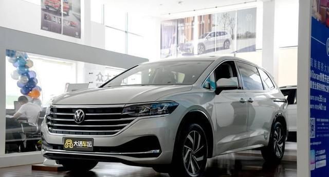 剑指gl8高配置不到,实际拍摄的大众威蓝330tsi豪华版