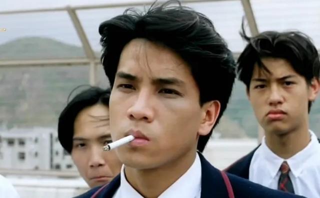 曾在《逃学威龙》里与周星驰作对,如今已升做爷爷|逃学威龙|爷爷|演员