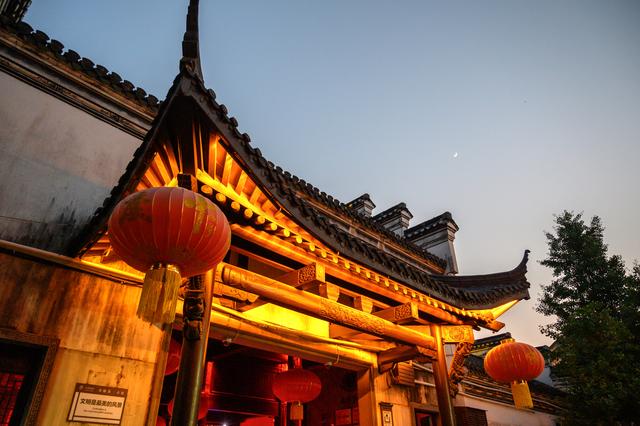 古街道,高淳老街还吸引了许多影视剧来此取景拍摄,其中《风雨中国心》