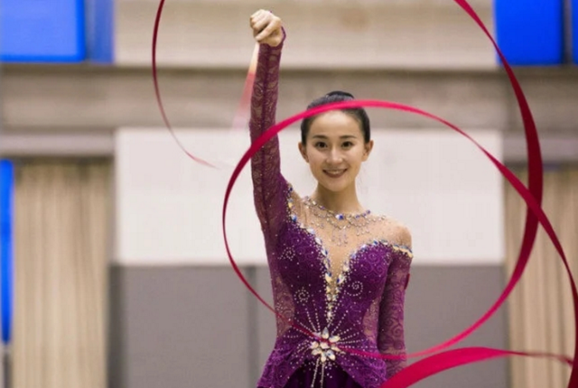 她因挺胸照意外走红网络她被网友称为体操女神她就是张豆豆