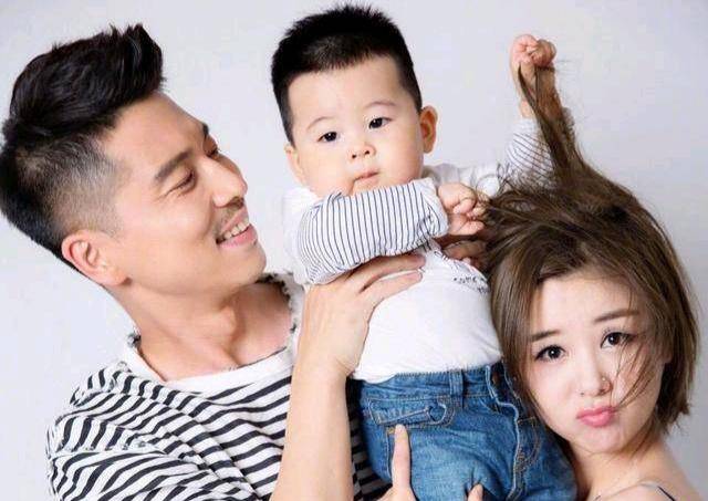 新造型神似赵丽颖,停工4年后的她再搭郑恺上综艺|跨界歌王|李小萌