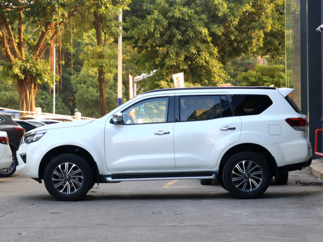 18万,日产途达大放血,2.5 7at 独悬,车长近4.9米-新浪汽车