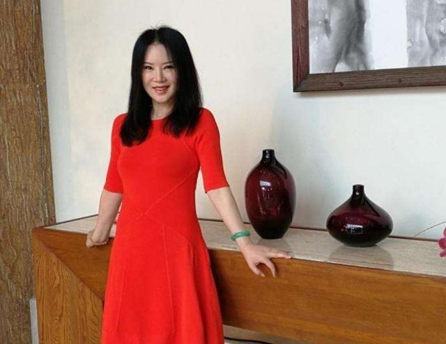 《知心爱人》爆红的任静,脸部大变样被疑整容,付笛生不离不弃