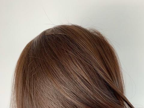 雾感雀茶色染发技巧,偏冷棕亚麻色也可以这样染