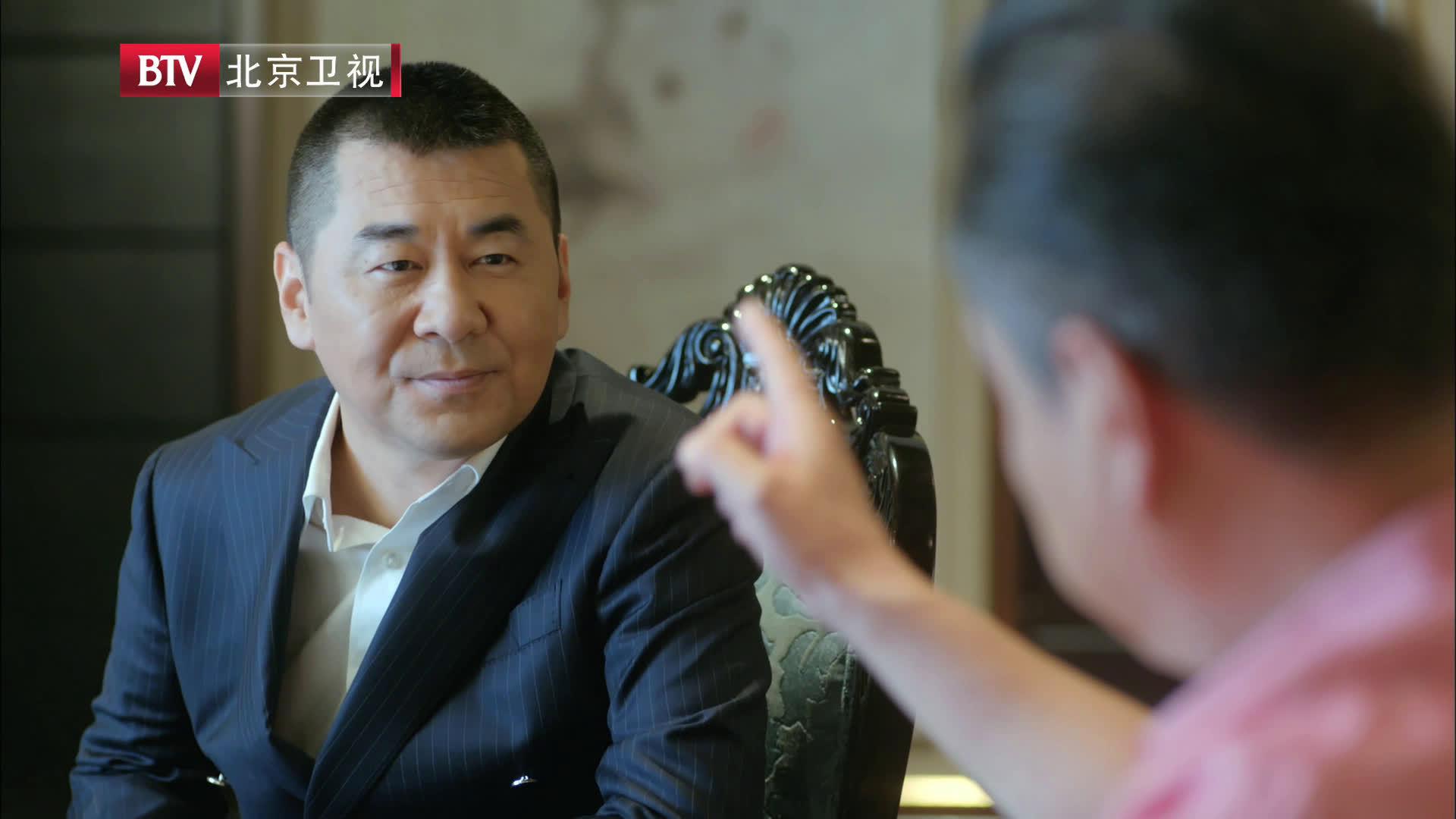 李洪海@八家户村 瞅准时机向岳父@许文广的微博 坦白自己的身份