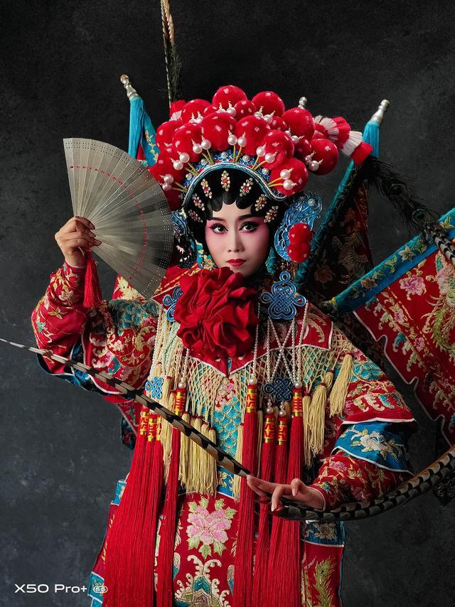 服vivox50pro拍粤剧人物细节纤毫毕现