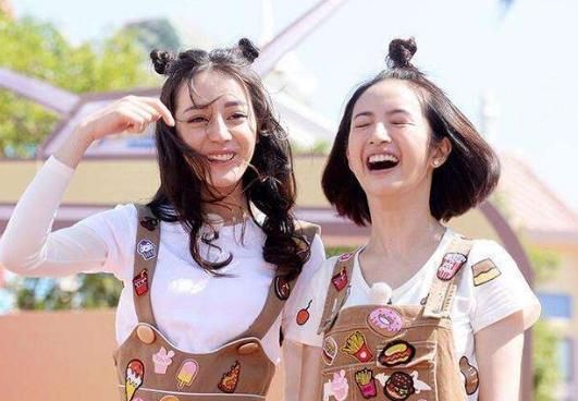 刚刚来到跑男,就表达了自己对于跑男团的喜欢,而且还跟跑男团的成员