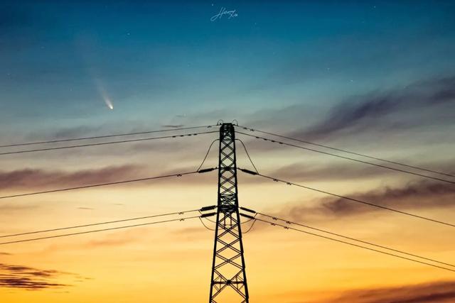 候“慧”有期！千年旅客，超亮双尾彗星光临地球