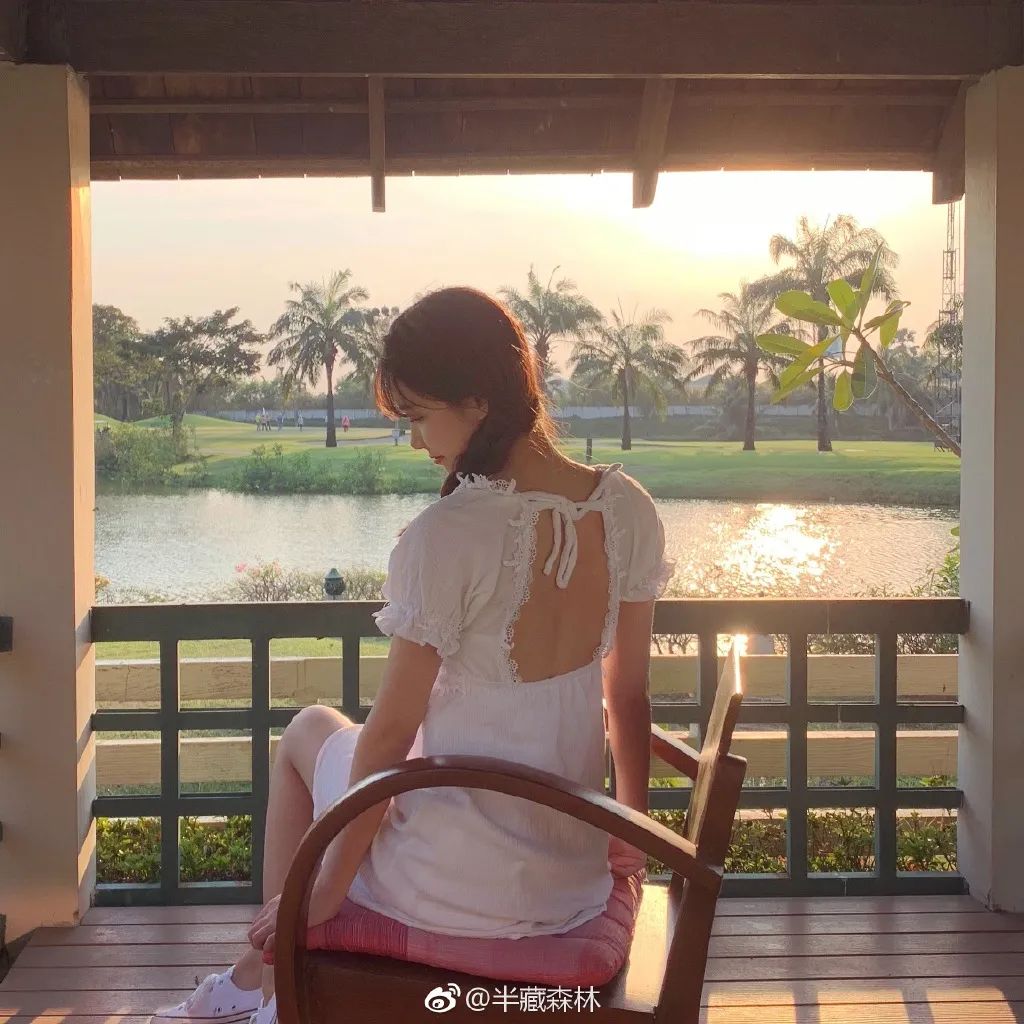 半藏森林"绿茶风"火遍全网!又纯又欲的女生才最斩男?