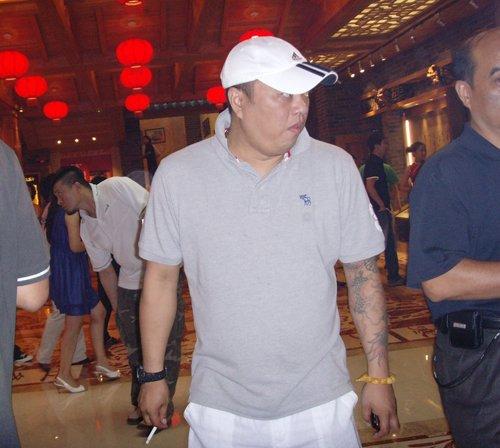 被赵本山一手捧红,如今逆袭成人生赢家|赵本山|保镖|张家豪_新浪新闻