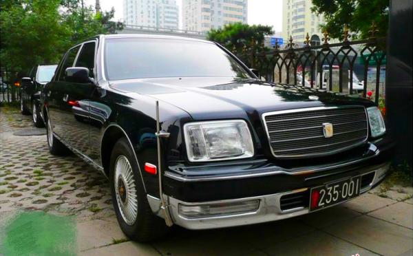 丰田打造的"日本劳斯莱斯",禁止出口为何国内有两台?