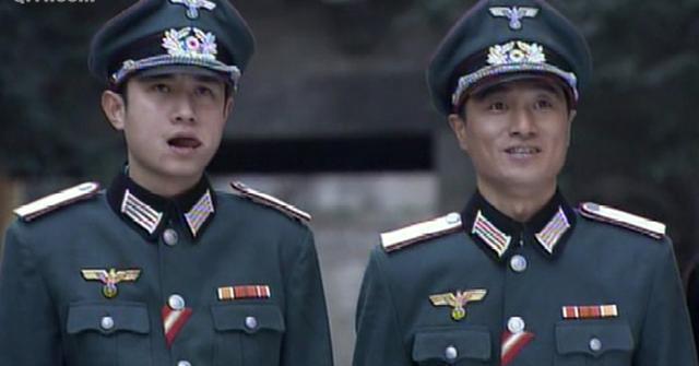 因为刚出道,耿长军在北京毫无人脉和资源,所以当年他只有靠拍广告和mv