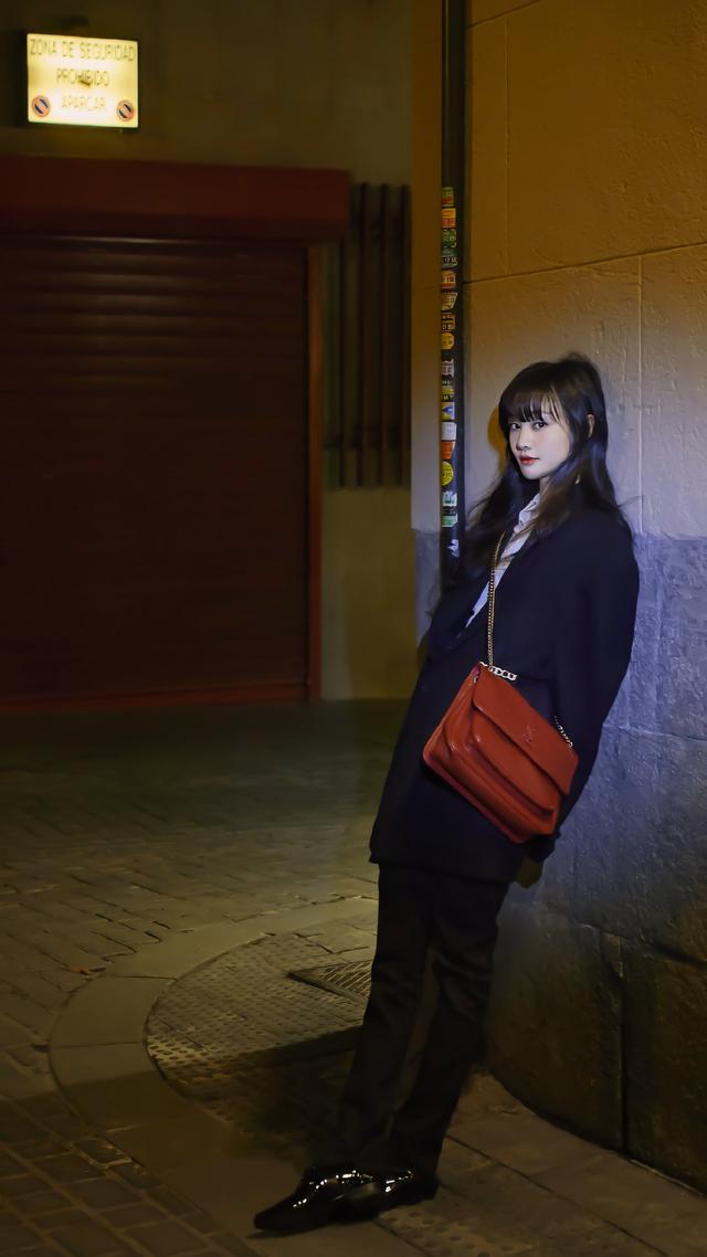 看郑爽私服穿搭,展现多重人格魅力