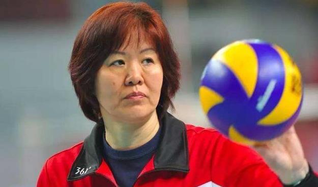 “女儿为何加入美国籍？”面对记者无理发难，郎平的答案一针见血休闲区蓝鸢梦想 - Www.slyday.coM