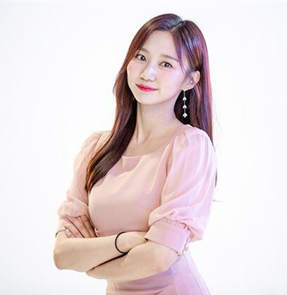 lck传奇女主持宣布退出,水友:faker又没了