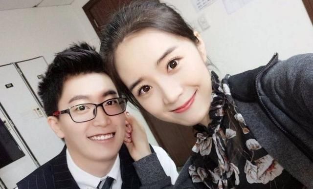 "管泽元余霜分手"登顶热搜,刚秀恩爱就没了?猫皇表情引人思考