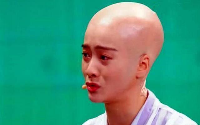 "丑不丑,看光头",郑爽杨紫依旧漂亮,她简直是行走的卤蛋