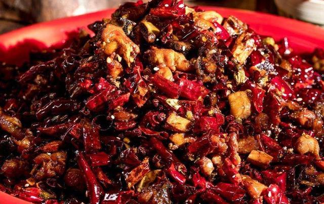 川味辣子鸡麻辣爽口,飘香四溢,做法简单又美味,值得一试!