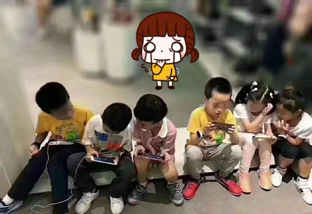 6岁男孩沉迷玩手机,妈妈的做法怒赞,是个做生意的好材料|玩手机|手机|