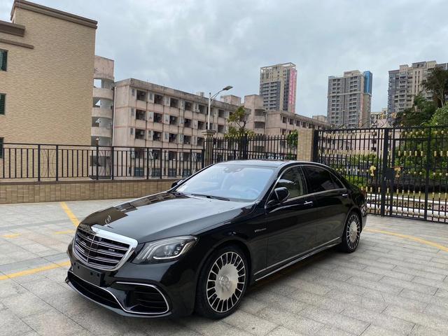 奔驰s600是奔驰s系列的顶级型号(s65(配置|询价)amg不属于s级,配有amg