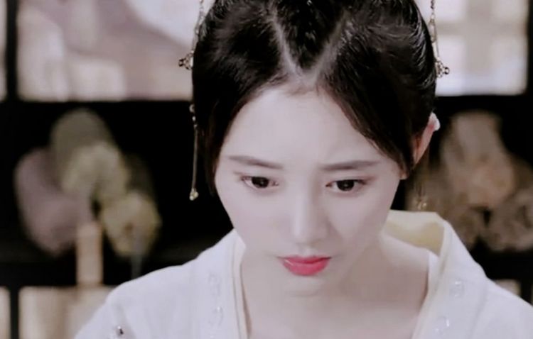 汉武帝晚年,打算让自己的小儿子刘弗陵继位,但是皇帝有担心自己儿子