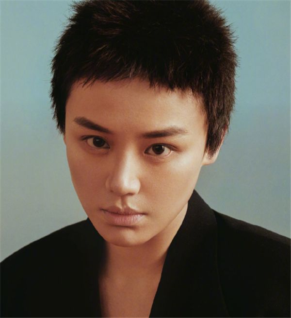 女星剃了寸头之后,马思纯有个性,热巴养眼,最后:不愧是混血儿