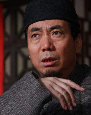 当"嫦娥"爱上"邢捕头",年龄相差13岁,这对"夫妇"让人上头