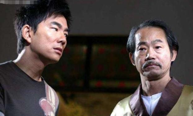 时候和他们两个人的名气不相上下,而且他们也都曾饰演过李小龙的替身